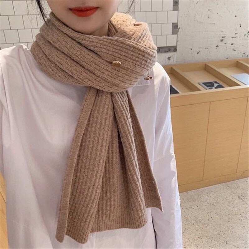 Fashionable Knitted Scarf for Women