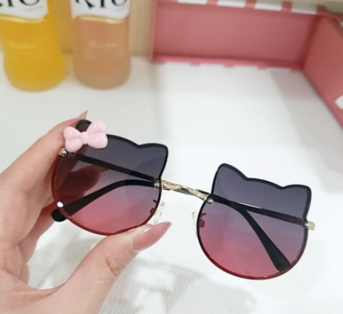 Kids Sunglasses With Kitten-themed Frames