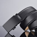 Men's Two-layer Leather Belt With Comfort Click Buckle