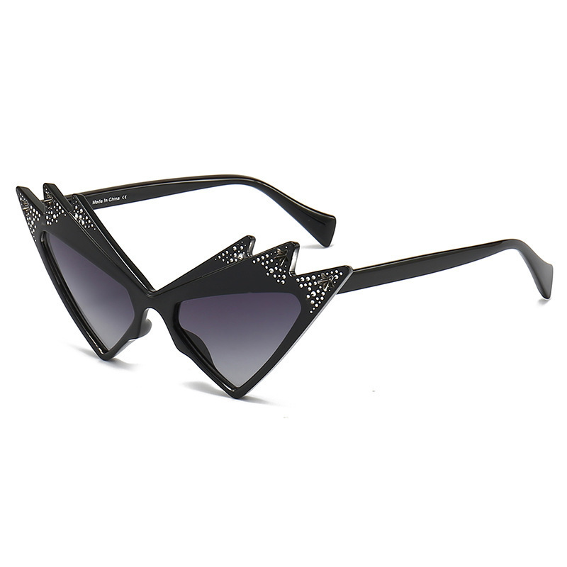 Women’s Travel & Party Sunglasses