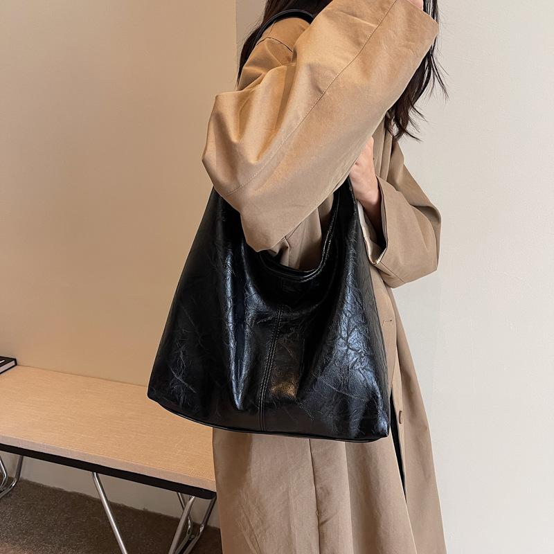 Spacious Shoulder Bag - Soft Leather Tote Bag