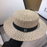 women’s wide brim straw hat khaki neutral summer style