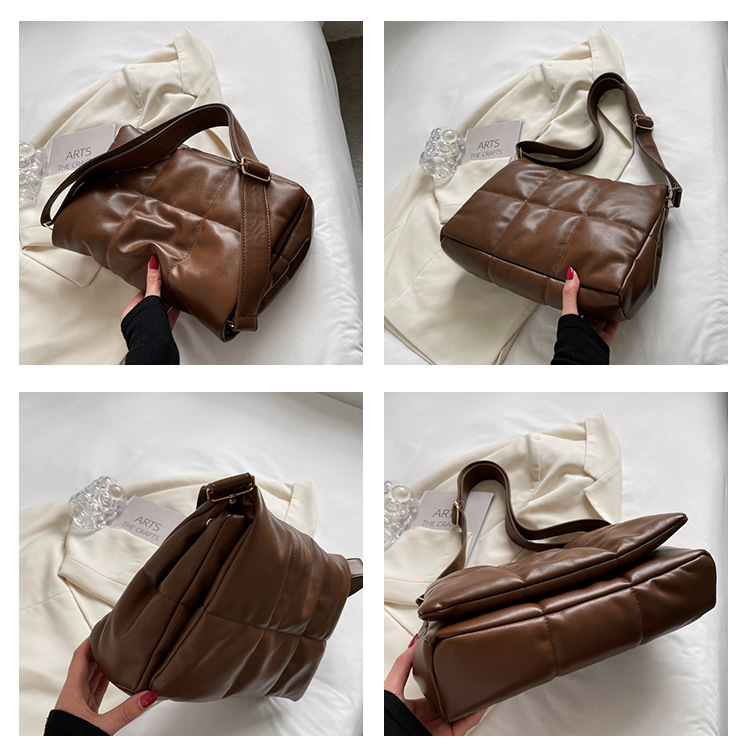 Women's Padded Shoulder Bag – Minimalist Style