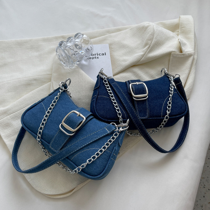 Jeans-Schultertasche für Damen in Blau mit Kettenriemen
