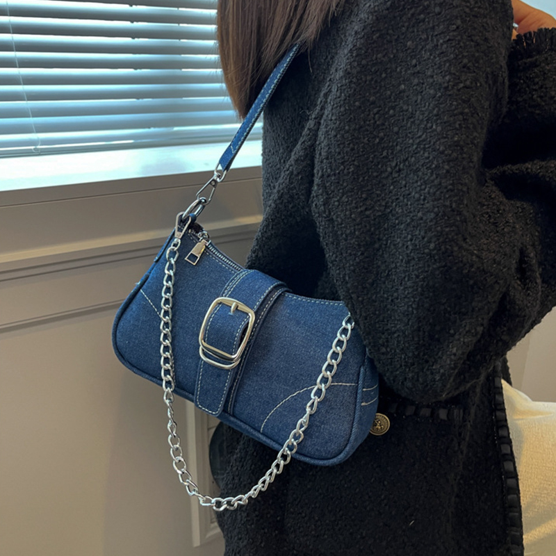 Jeans-Schultertasche für Damen in Blau mit Kettenriemen