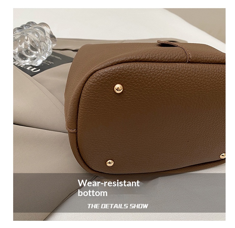 mBan Bucket Mála – Tras-chomhlacht Stíliúil Laethúil