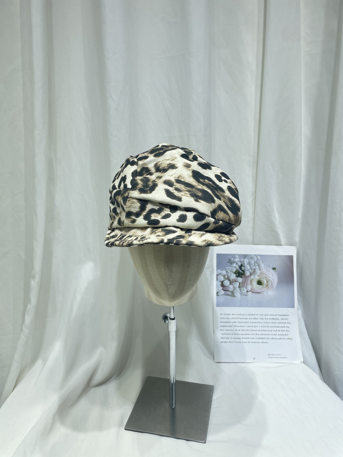 Ženska beretka s leopard printom – Retro Stil