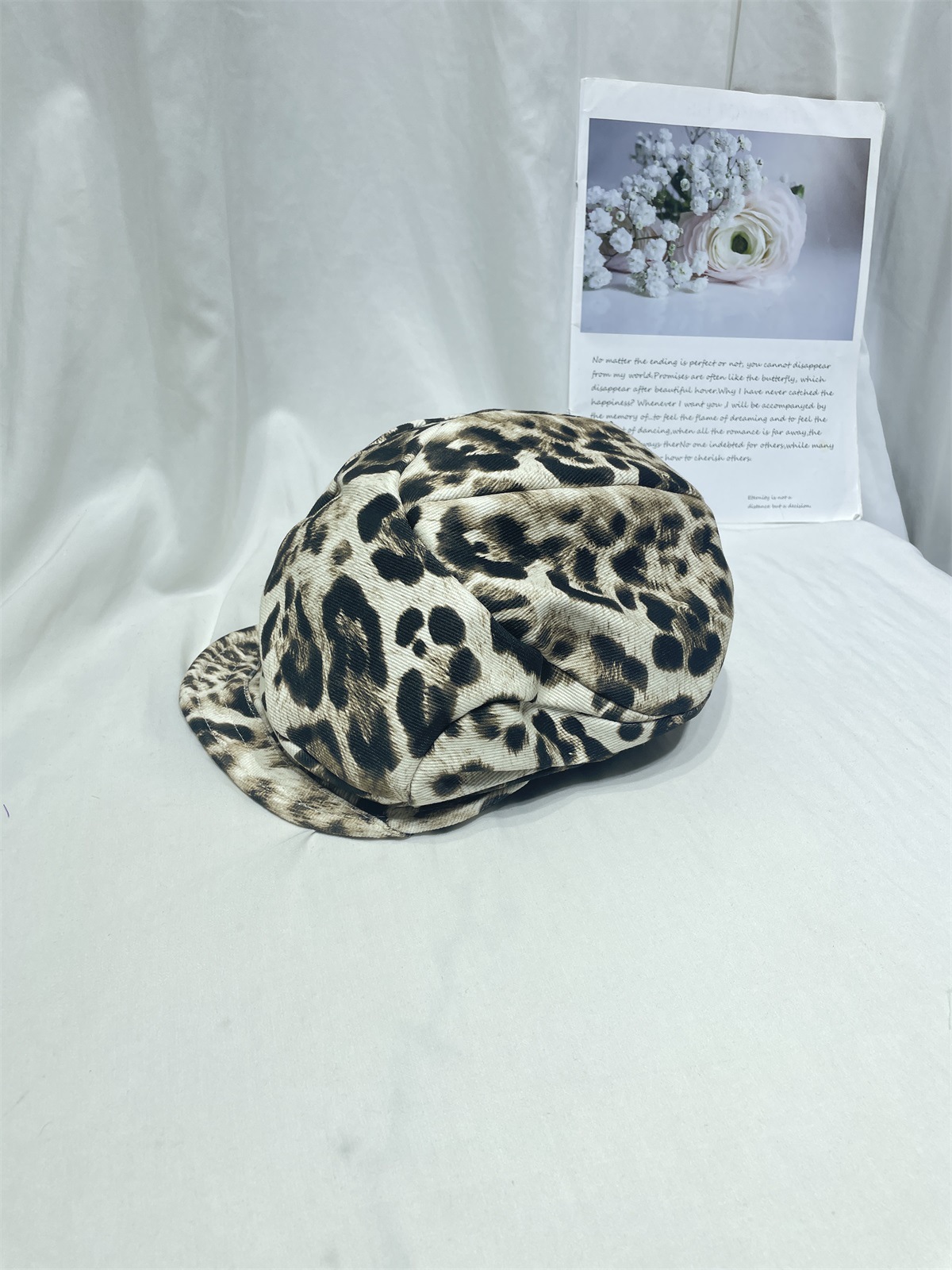 Ženska beretka s leopard printom – Retro Stil