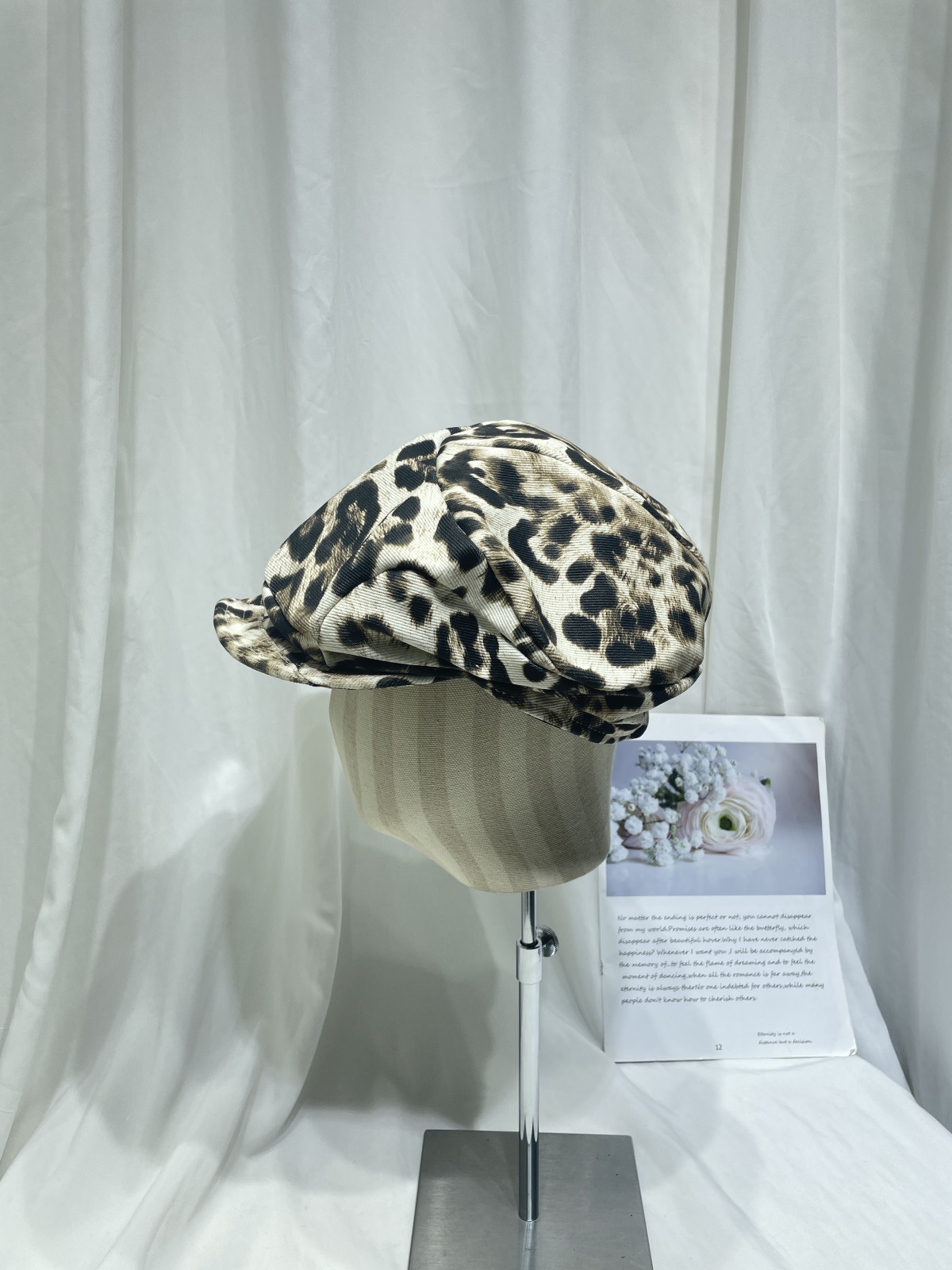 Ženska beretka s leopard printom – Retro Stil