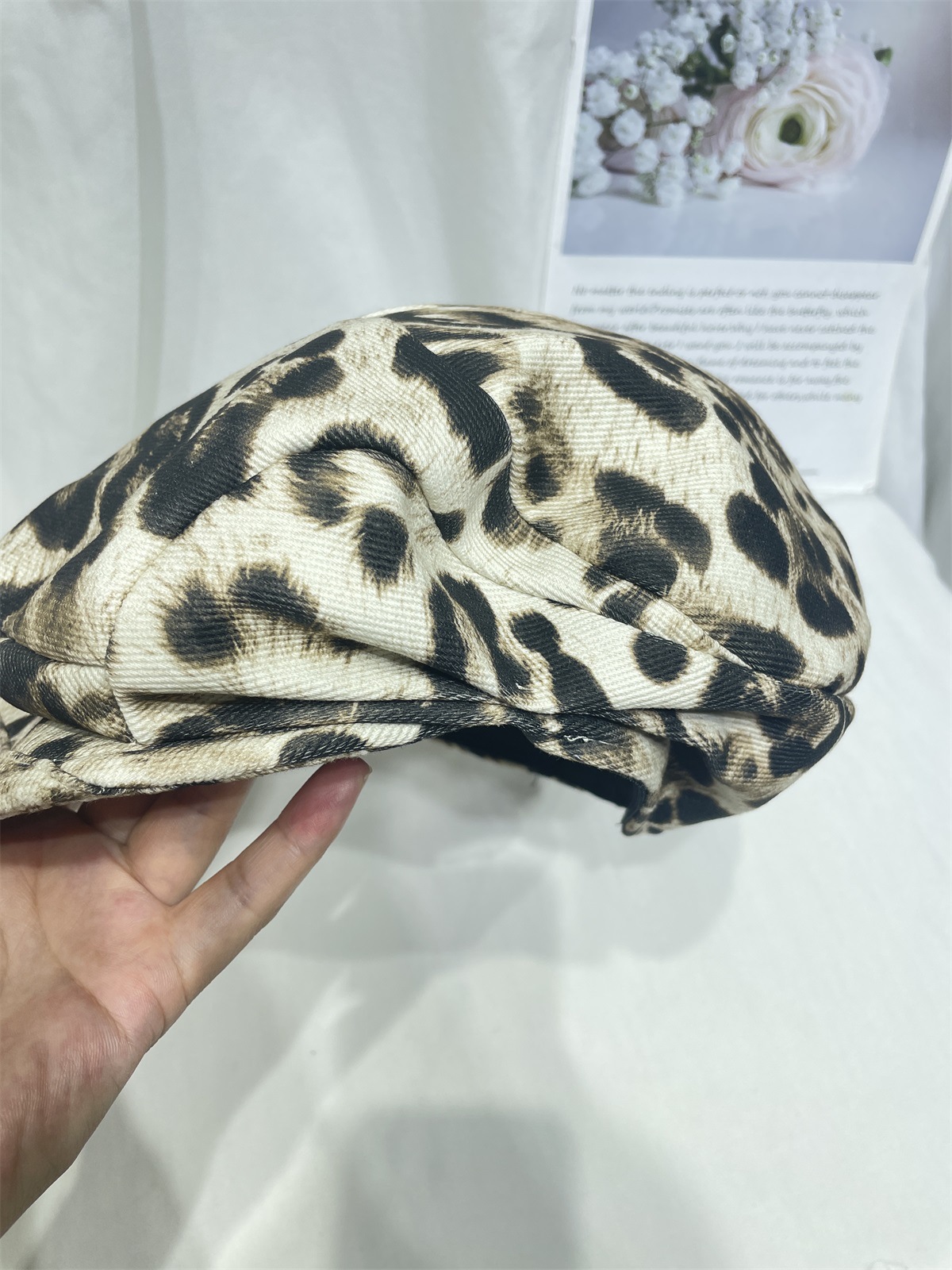 Ženska beretka s leopard printom – Retro Stil