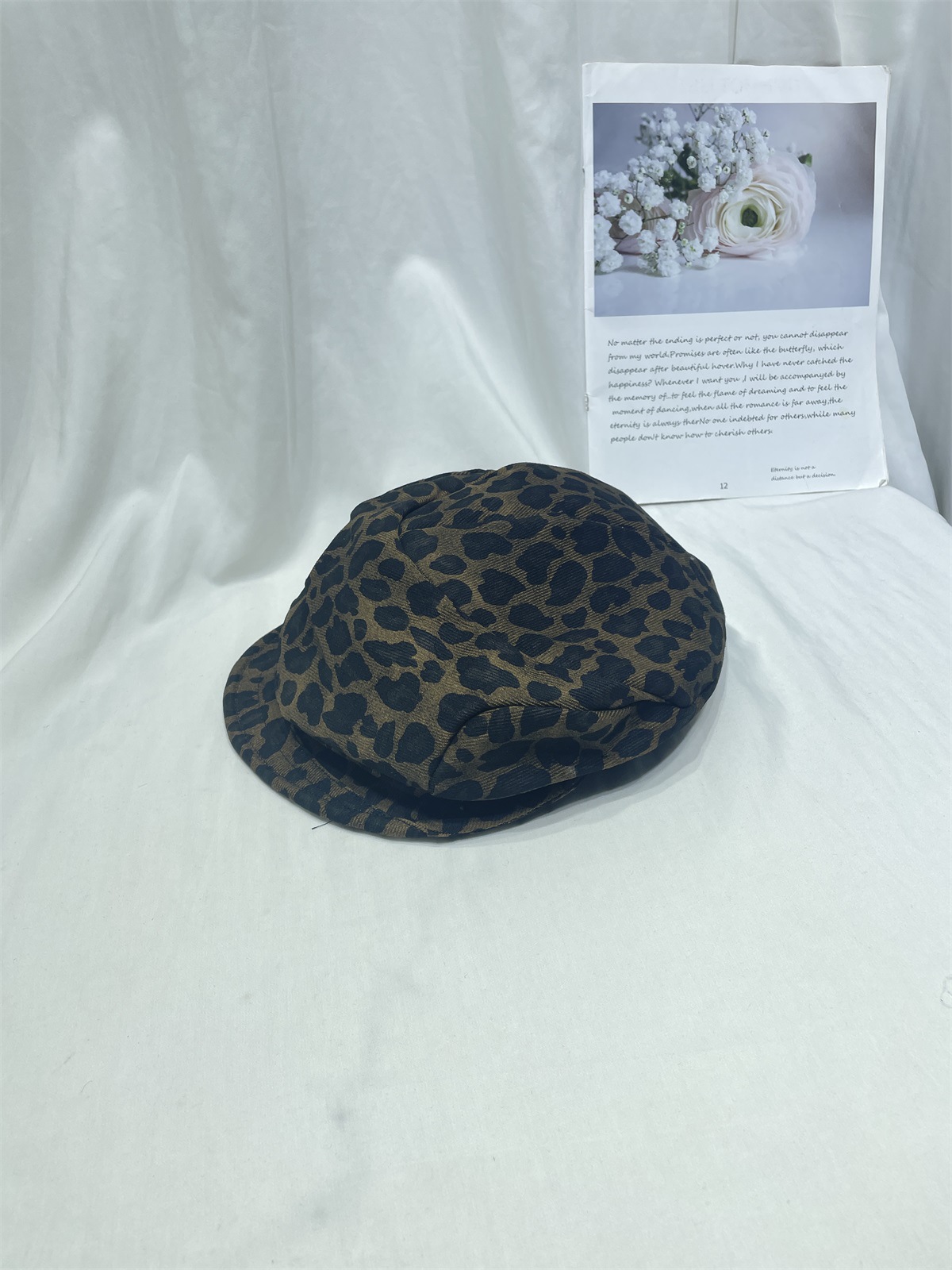 Ženska beretka s leopard printom – Retro Stil