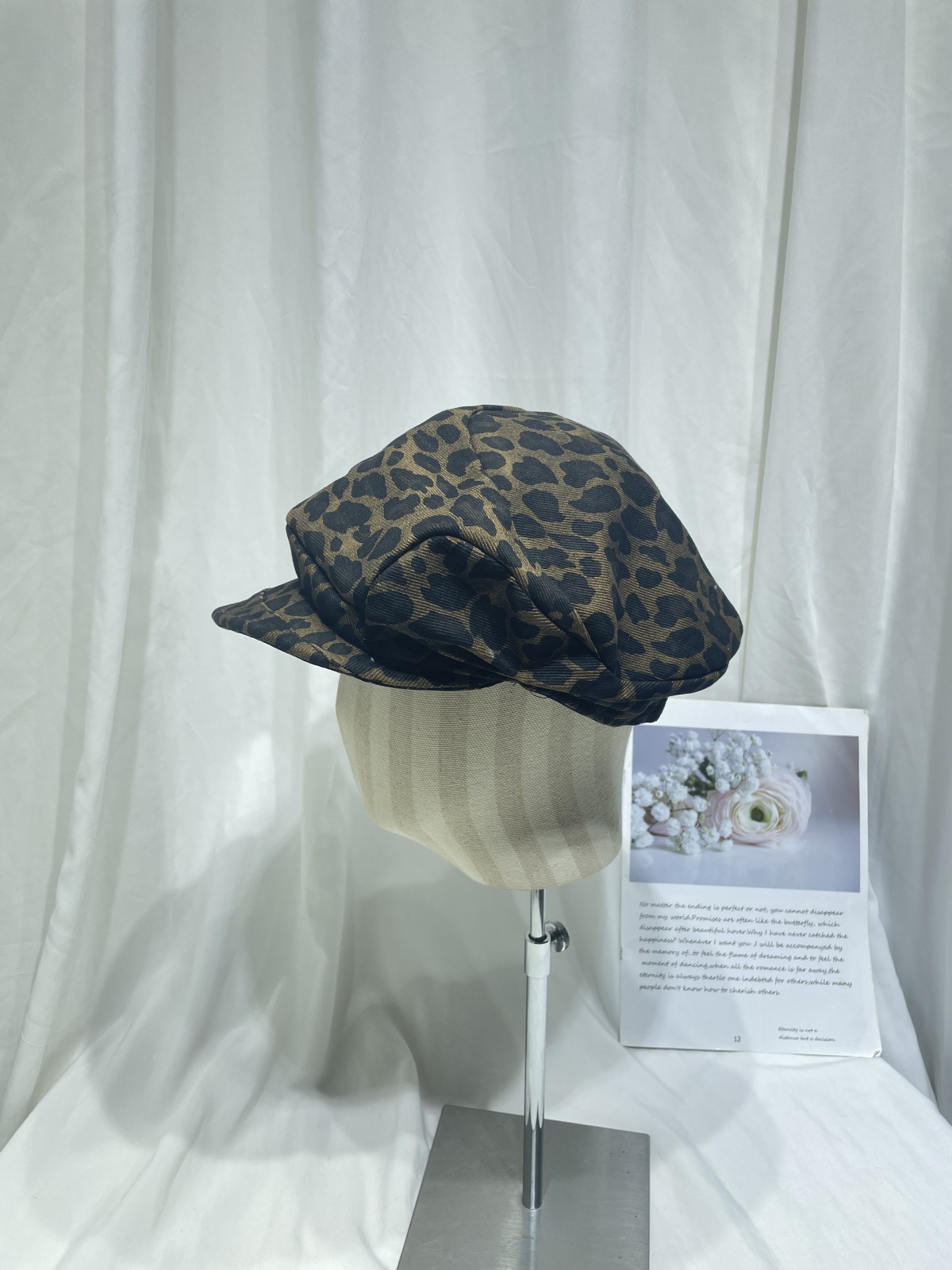 Ženska beretka s leopard printom – Retro Stil