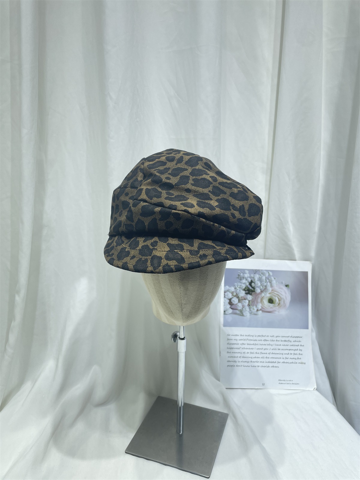 Ženska beretka s leopard printom – Retro Stil