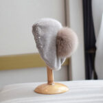 Women’s Beret with Pom Pom – Elegant Winter Hat Khaki wool beret with pom pom for women